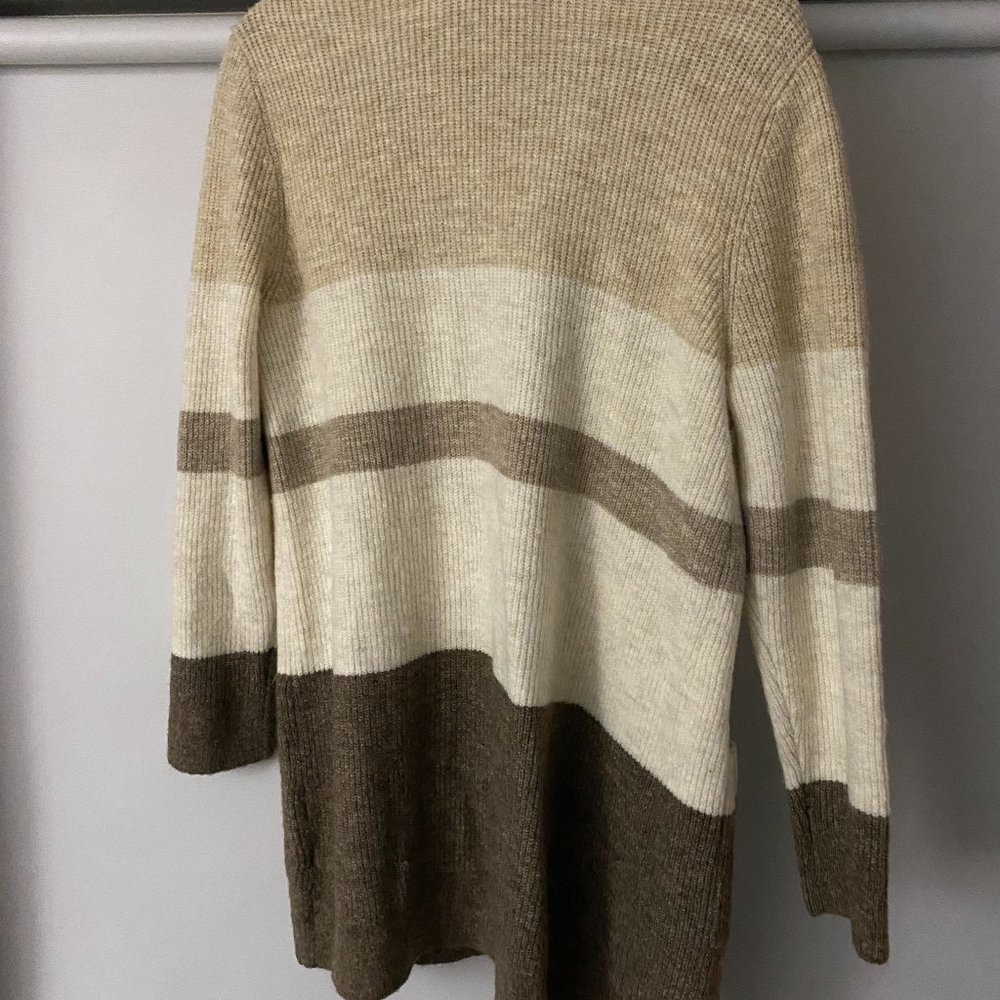 Neutral Cardigan - Picture 3 of 3